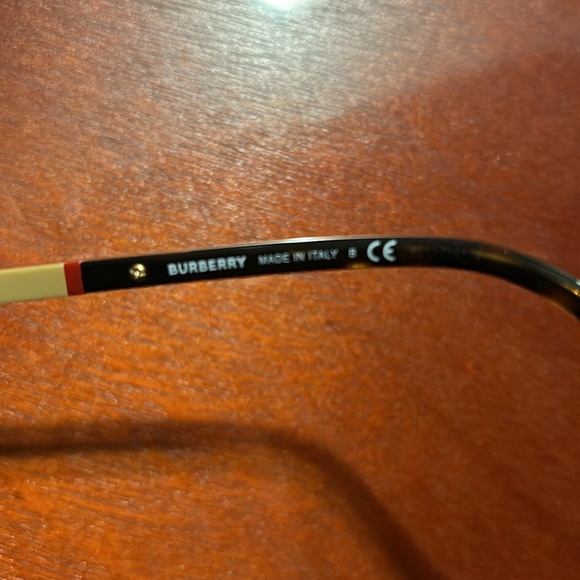 - ***- Burberry  made in Italy —-Cat-Eye -Sun Glasses. - Picture 6 of 13